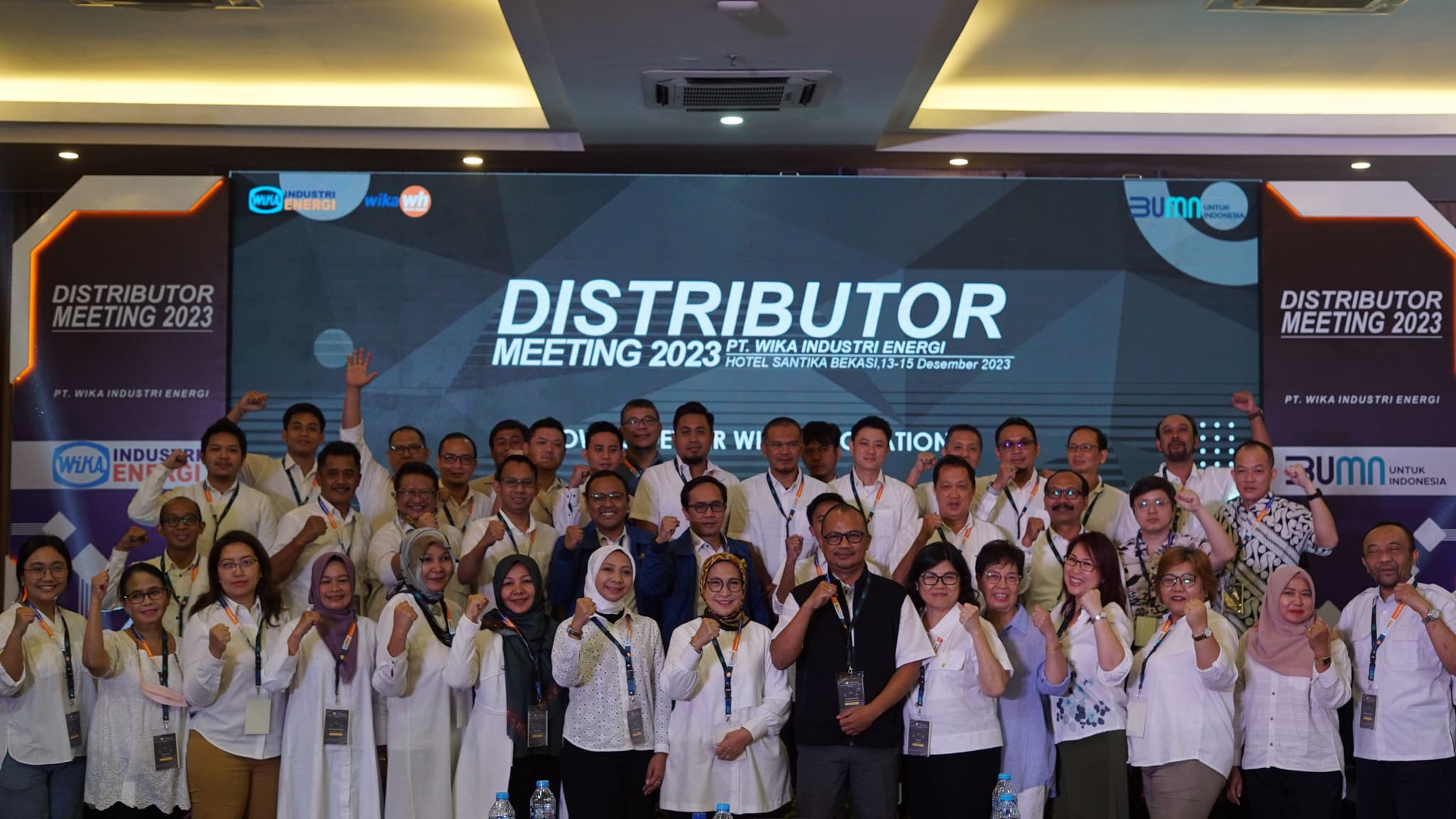 Distributor Meeting Photo